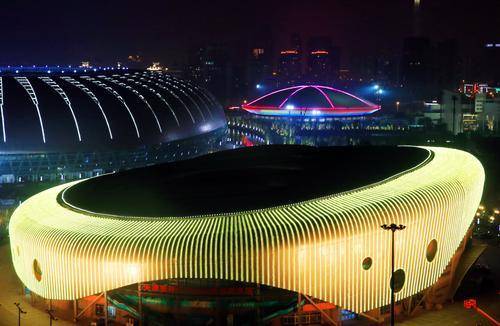  昂热主场灯光改造完成，夜间赛事观感全面提升  